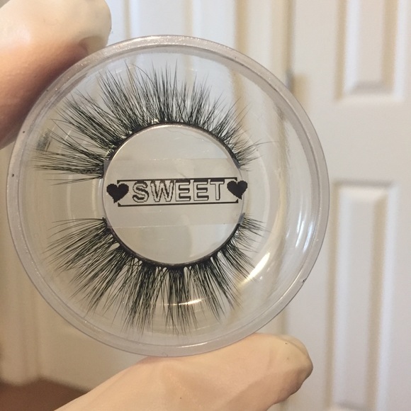 3D Mink Eyelashes - Picture 2 of 5